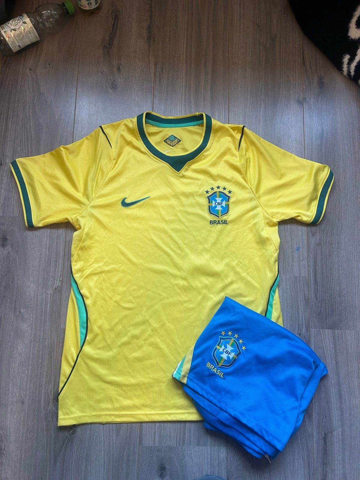 Brazilië Thuistenue WK 2026- Shirt en Broekje, Sport en Fitness, Maat L, Ophalen of Verzenden, Gebruikt, Set