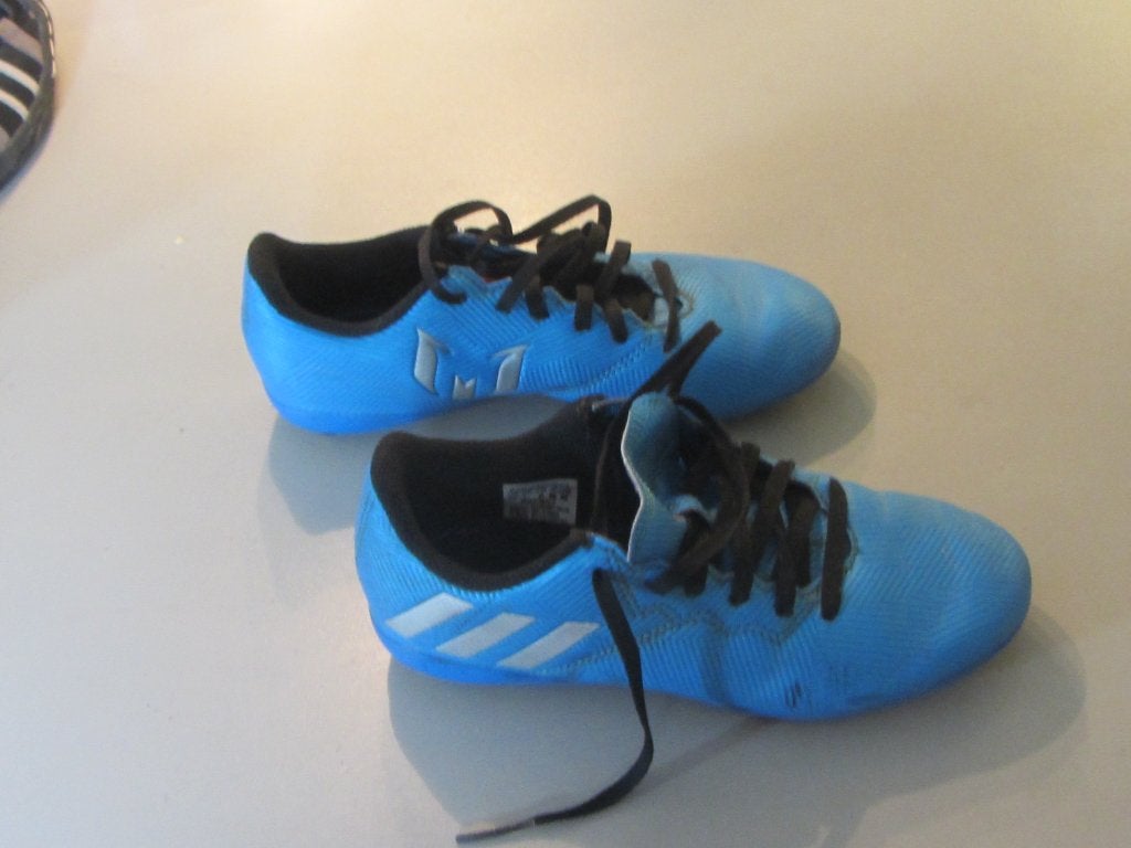 voetbalschoenen Adidas   Messi 16.4  Maat 33 blauw, Gebruikt, Ophalen of Verzenden, Jongen of Meisje, Sportschoenen