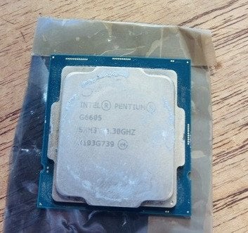 Intel pentium Gold G6605, Computers en Software, Processors, Ophalen, Zo goed als nieuw, 4 Ghz of meer, Intel Pentium