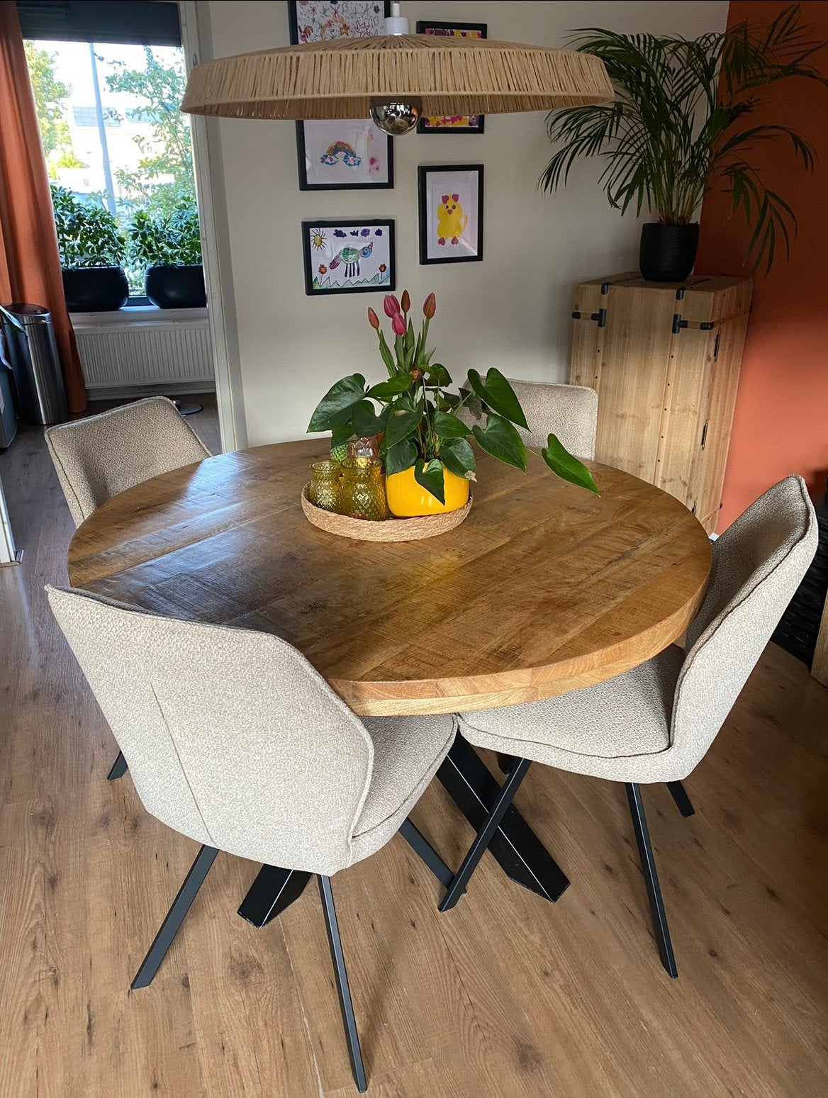 Mango houten ronde eettafel met stalen onderstel, Ophalen, Gebruikt, 50 tot 100 cm, 100 tot 150 cm