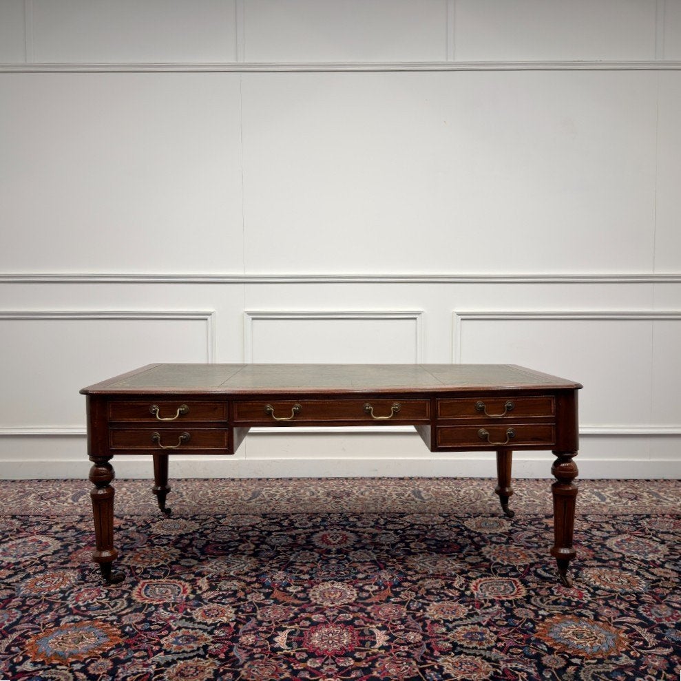 Klassiek Antiek Engelse Chesterfield Schrijftafel Bureau, Antiek en Kunst, Ophalen