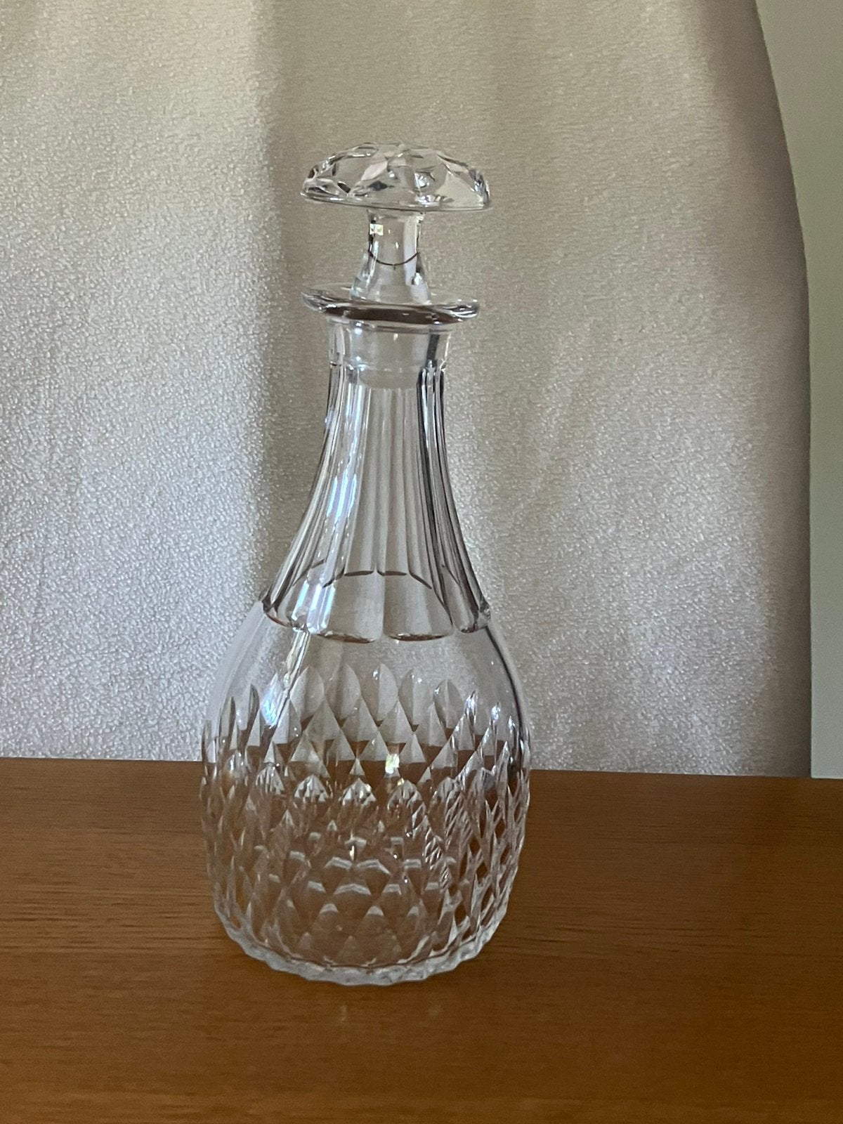 Te koop oude kristallen karaf 28 cm hoog, Ophalen of Verzenden