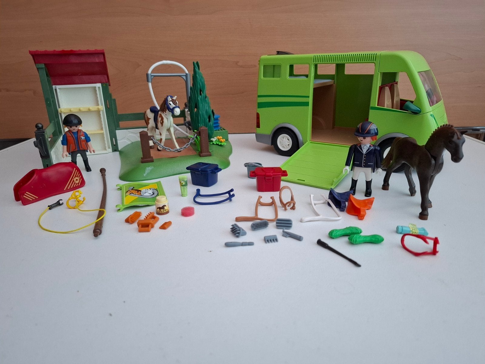 Playmobil paarden vrachtwagen met wasplaats, Complete set, Voertuig, Ophalen of Verzenden, Zo goed als nieuw