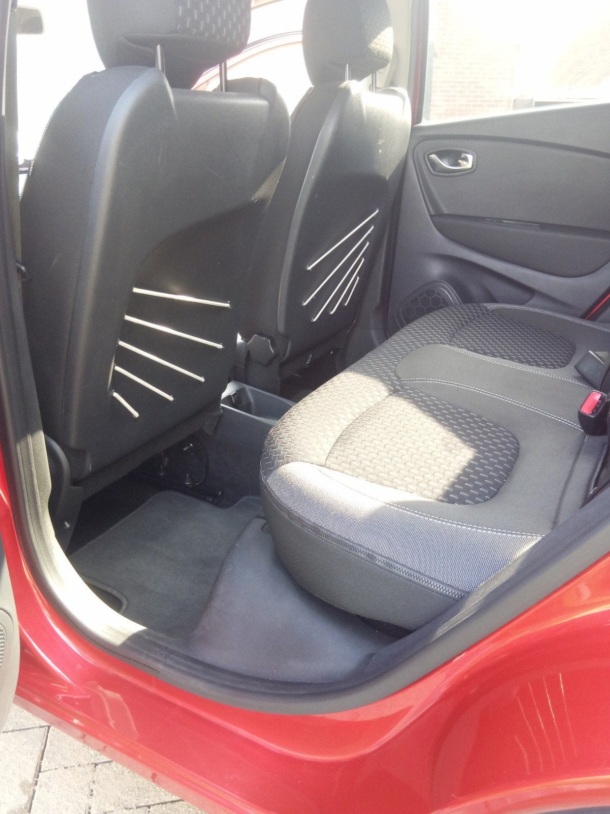 Foto 5 van Renault Captur 0.9 TCE 90 2018 Rood