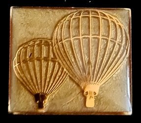 Ballonnen duo pin- goudkleur, Verzenden, Nieuw, Transport, Speldje of Pin