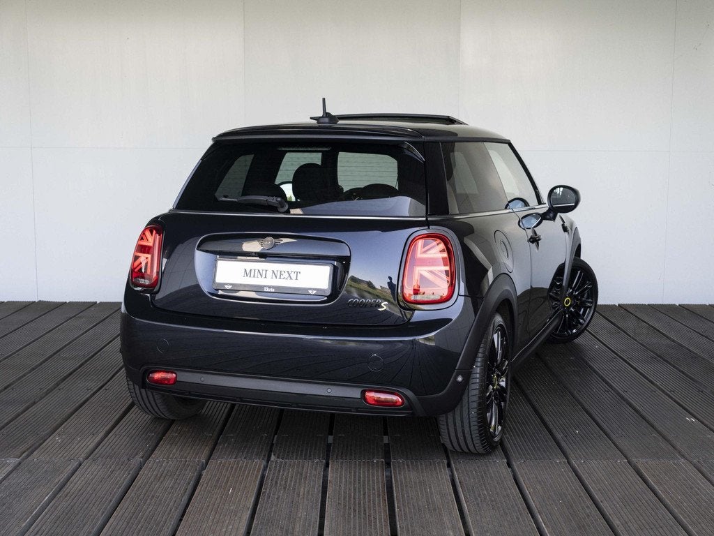 MINI Electric 3-deurs Panoramadak + Yours Leder + Stoel en s, Auto's, Mini, Mini Electric, 184 pk, Stoelverwarming, Te koop