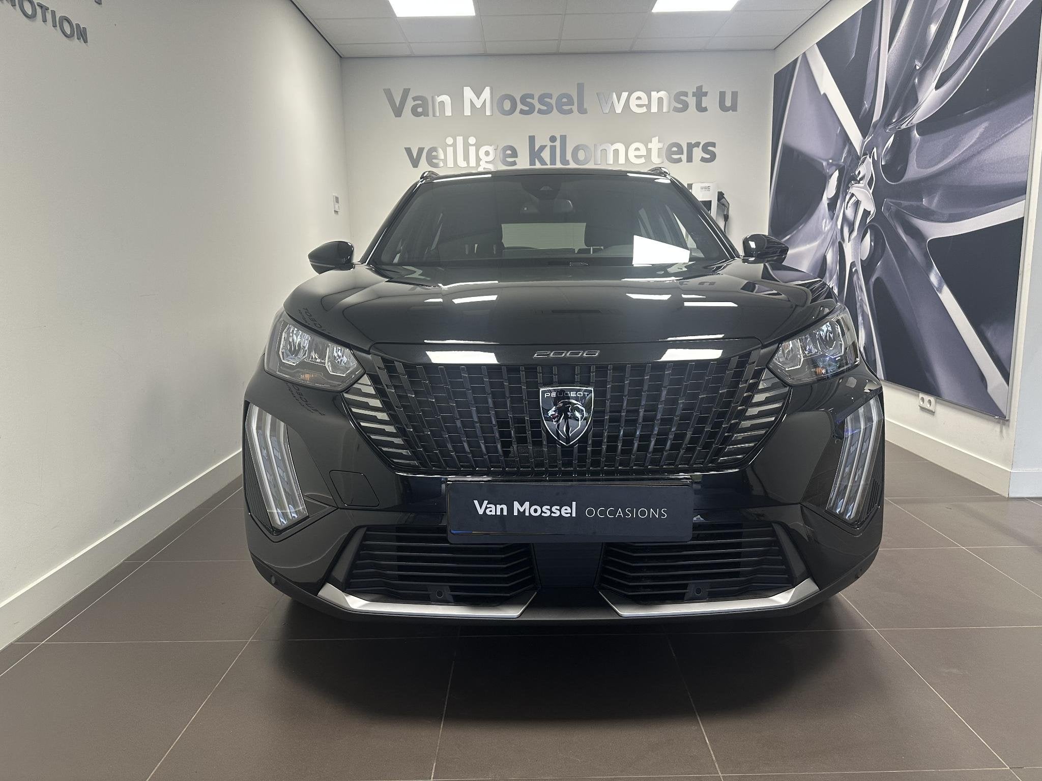 Peugeot e-2008 EV Allure 54 kWh | Climate control | Camera |, Auto's, 12 maanden, Gebruikt, 156 pk, Zwart