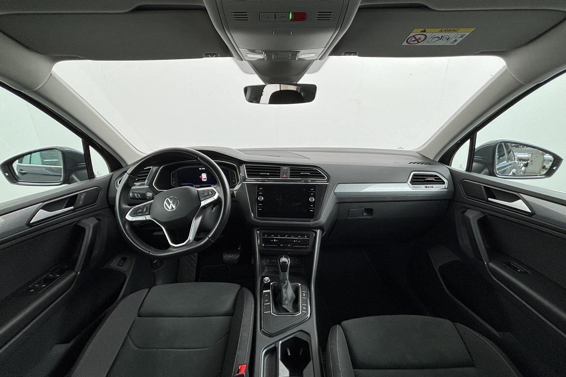 Volkswagen Tiguan 1.5 TSI Life Business Ruimte comfort en po, Auto's, 4 cilinders, Origineel Nederlands, Bedrijf, Verwarmde buitenspiegels
