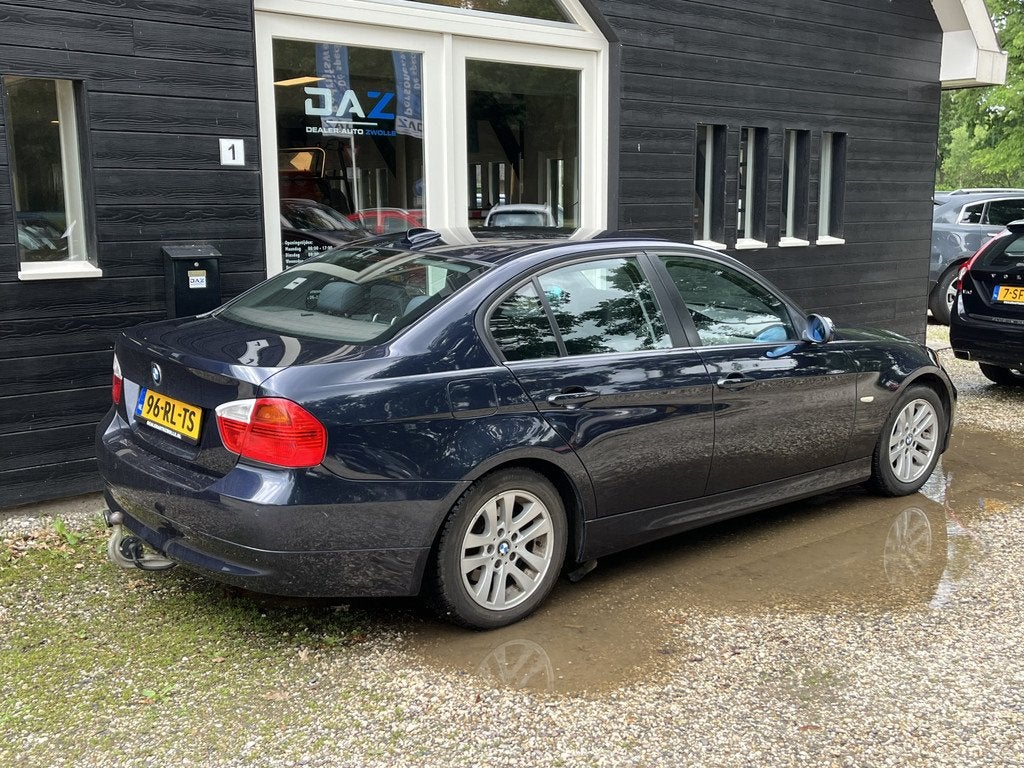 BMW 3-serie 320i Dynamic Executive Ecc/Audio/Navi/Leer/Lm, Auto's, BMW, Parkeersensor, Achterwielaandrijving, 4 cilinders, 150 pk