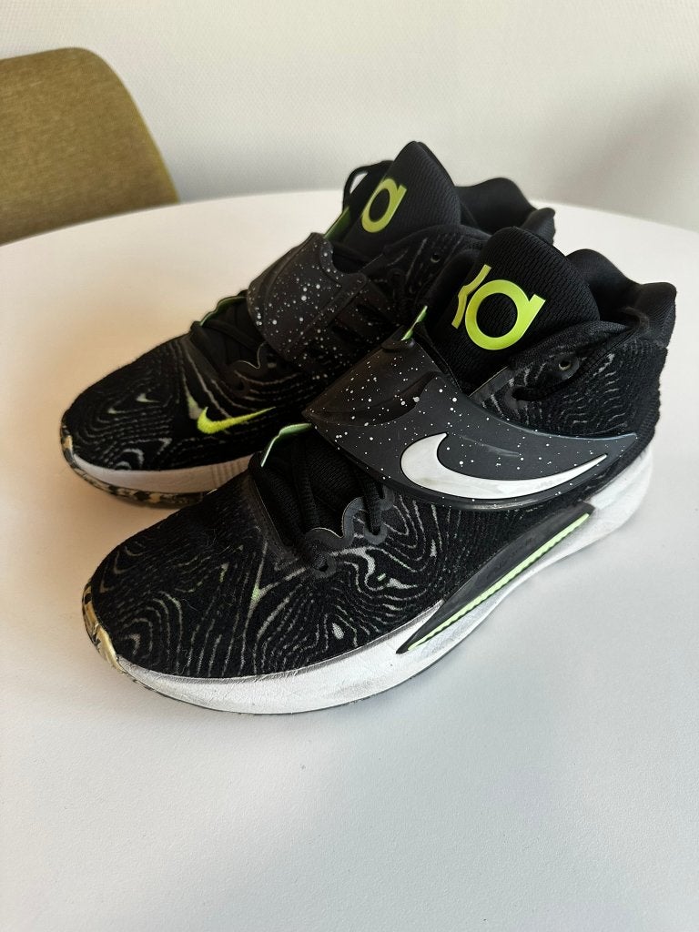 Nike KD14 EUR44.5 Basketbal Schoenen, NIKE, Ophalen of Verzenden, Zo goed als nieuw, Sportschoenen