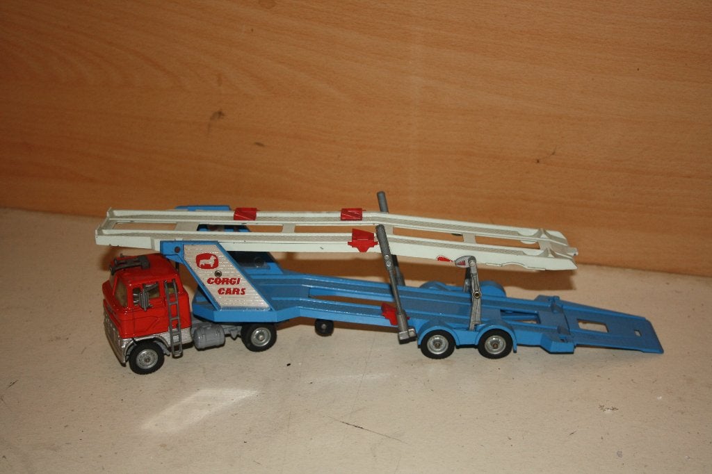 Corgi Ford auto transporter, Ophalen of Verzenden, Nieuw, Bus of Vrachtwagen, Corgi
