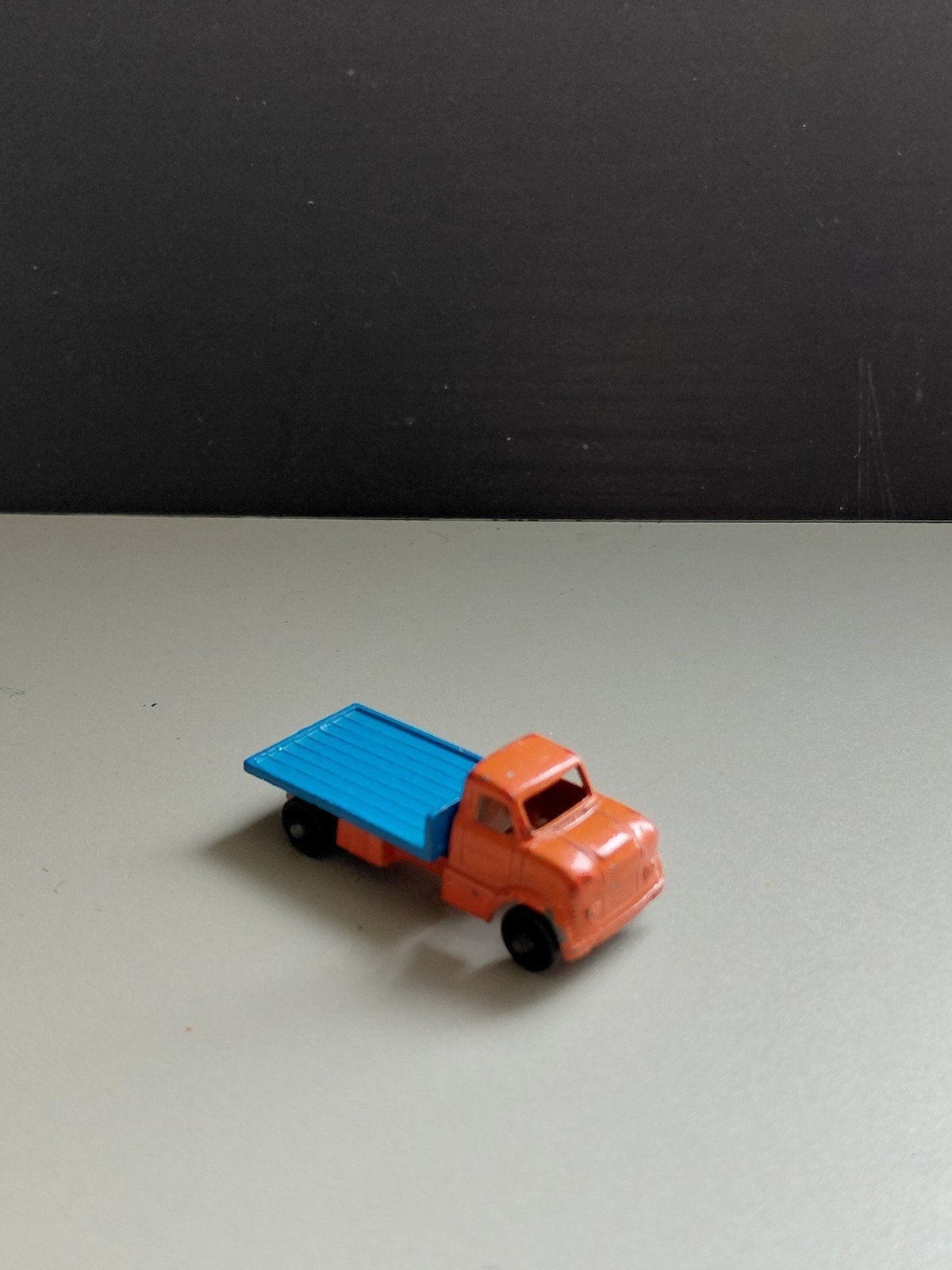 LONE STAR - TUF TOTS Bedford flatbed truck / Schaal 1:116, Hobby en Vrije tijd, Ophalen of Verzenden, Gebruikt