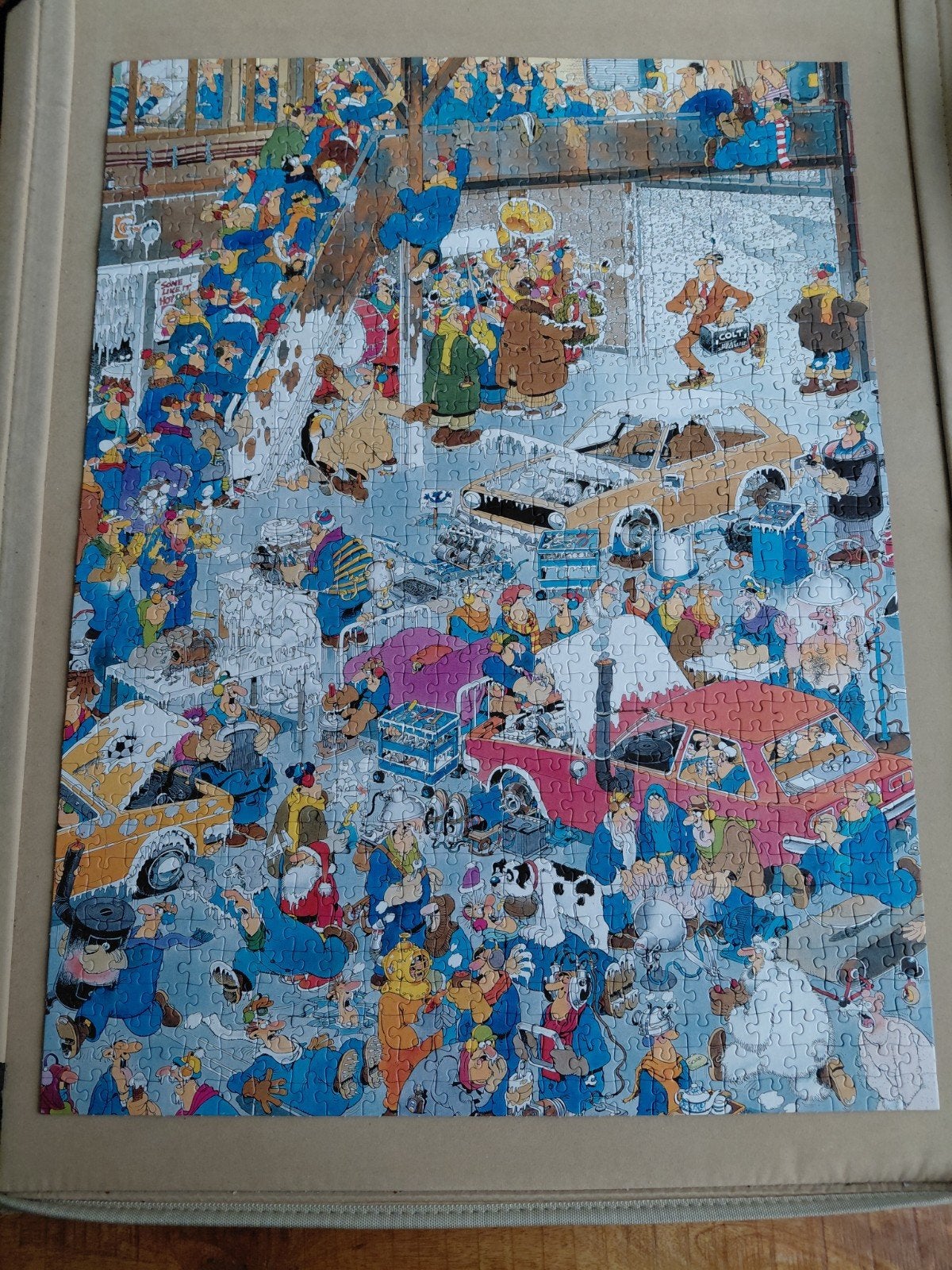 Foto 4 van Jan van Haasteren 950+ Comic Puzzel - The Assembly Line