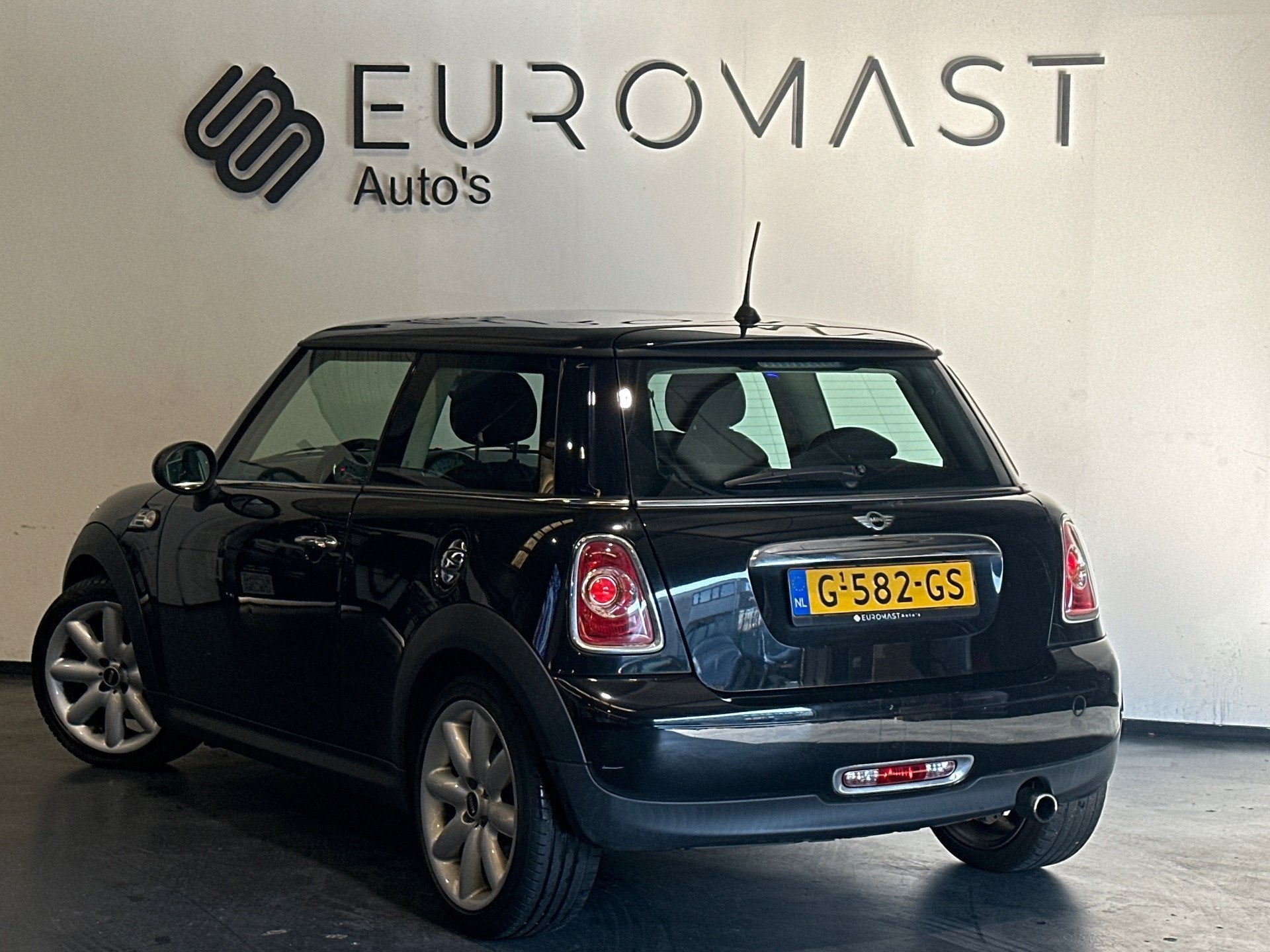 Mini 3-Deurs 1.6 One Salt Airco Nieuw apk Nette auto, Auto's, Voorwielaandrijving, Euro 5, 4 cilinders, 1055 kg