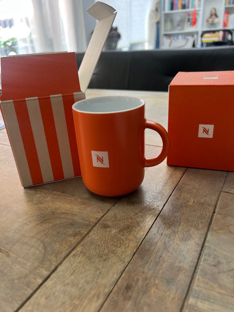 2 x nieuw ongebruikt in verpakking mokken van Nespresso, Overige merken, Nieuw, Ophalen of Verzenden, Overige stijlen