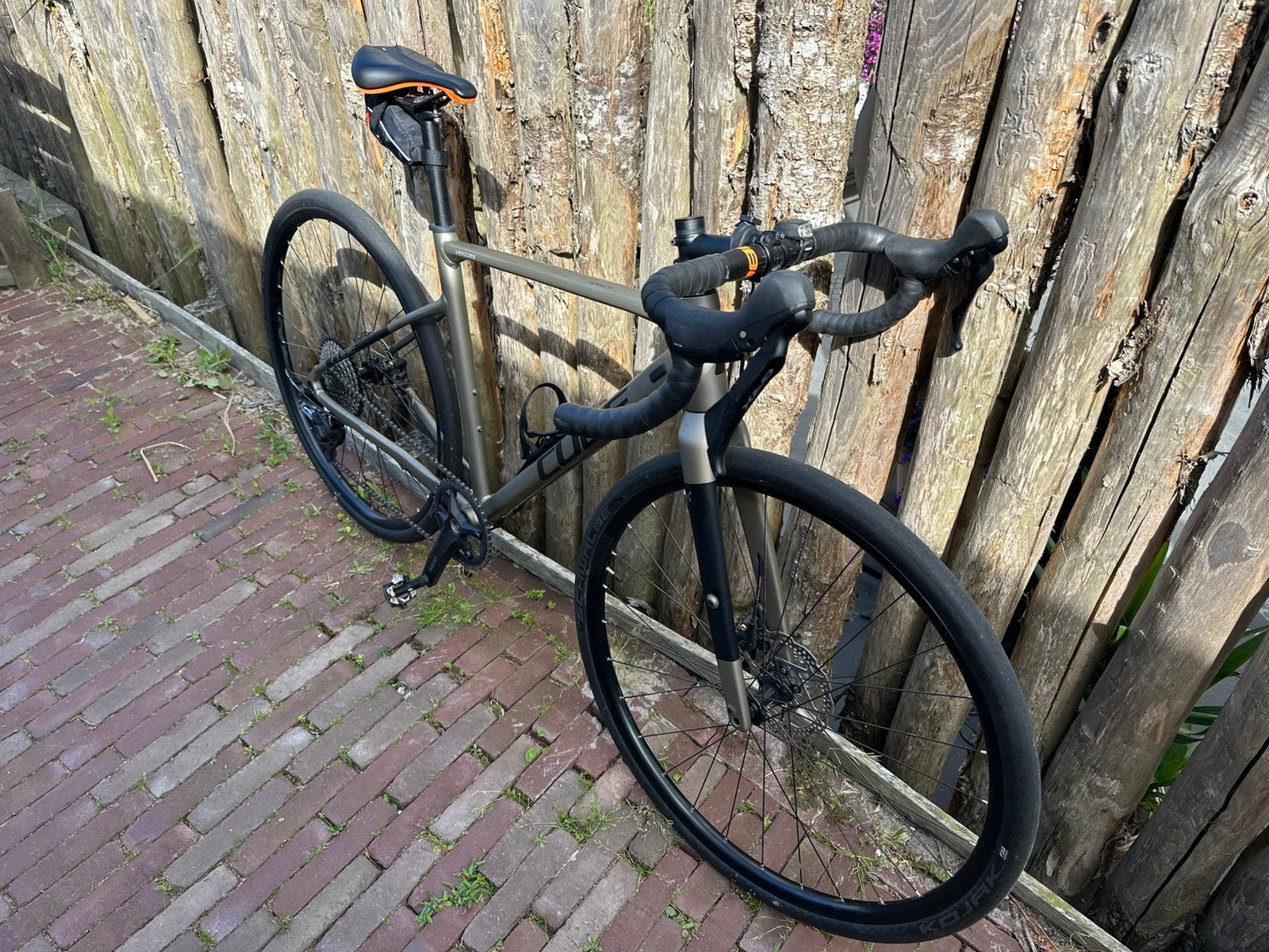 CUBE NUROAD EX FLASHSTONE/ORANGE 2022 MAAT S (53cm), 28 inch, 49 tot 53 cm, Zo goed als nieuw, Meer dan 20 versnellingen