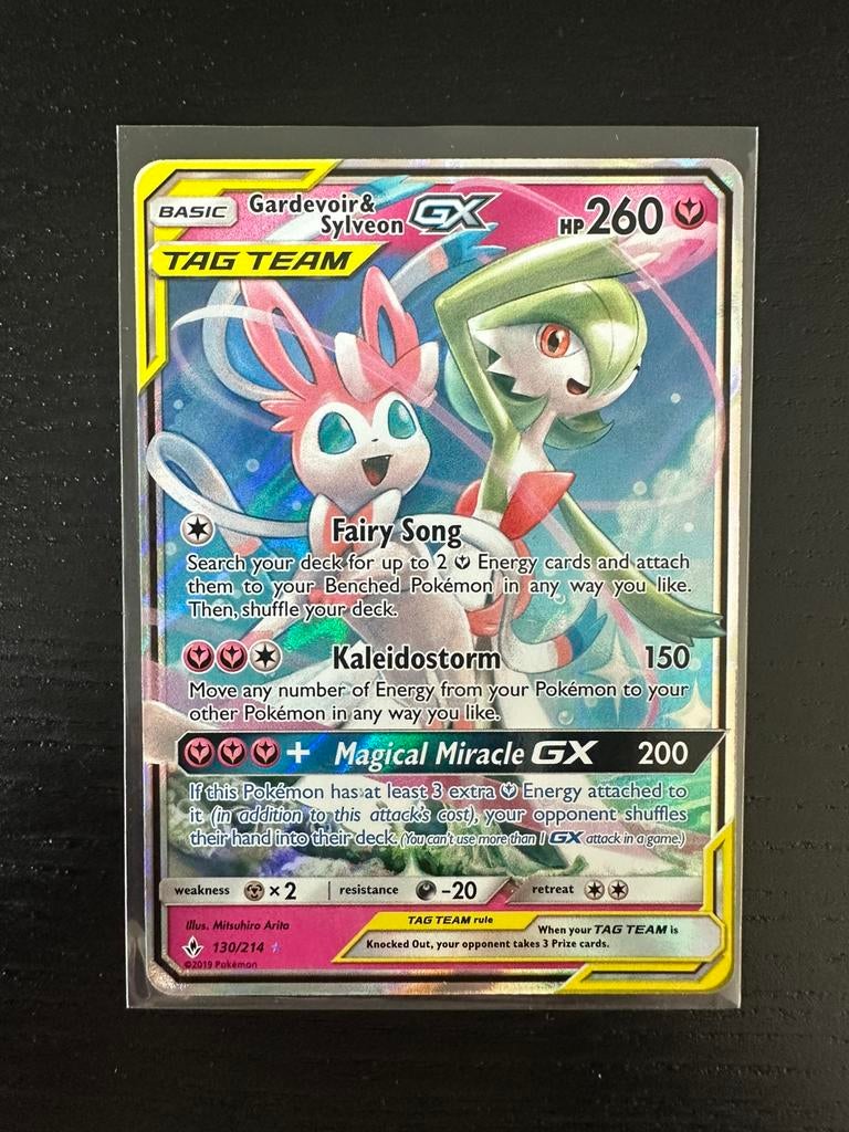Pokémon Gardevoir & Sylveon GX UNB130 Tag Team, Hobby en Vrije tijd, Verzamelkaartspellen | Pokémon, Zo goed als nieuw, Ophalen of Verzenden
