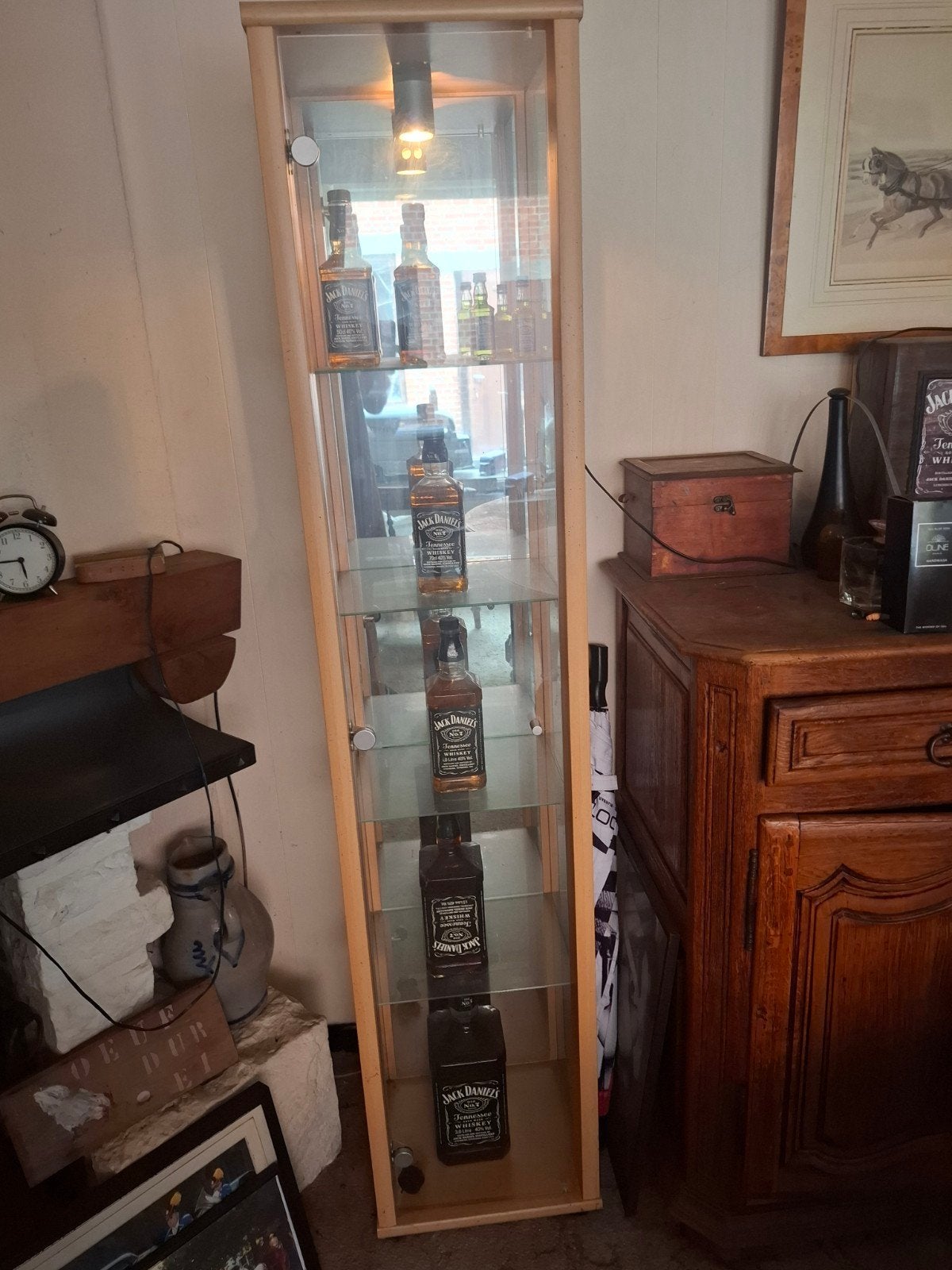 Glazen vitrinekast met houten frame, Minder dan 50 cm, Modern, functioneel, Glas, Ophalen of Verzenden