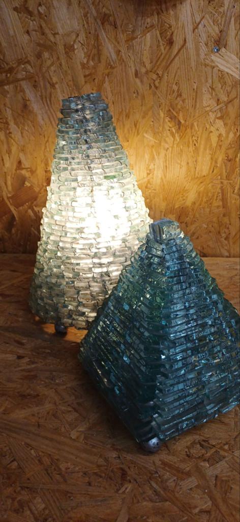 Tao tesserine pyramide lamp 2x, Huis en Inrichting, Lampen | Wandlampen, Ophalen of Verzenden, Glas