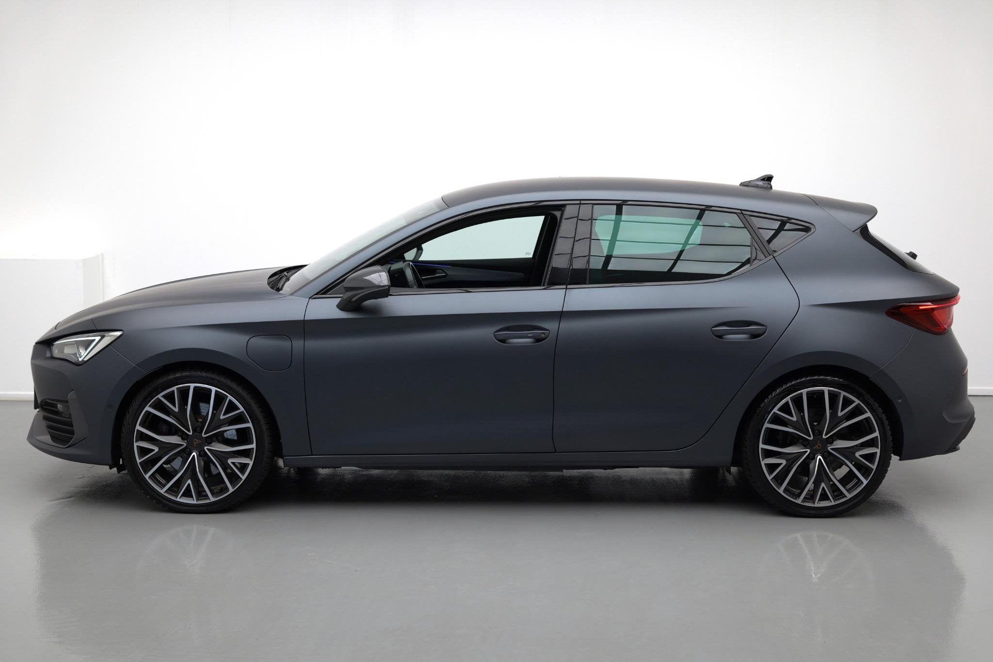 CUPRA Leon 1.4 e-Hybrid VZ Copper Edition |MagneticTechMatt|, Auto's, Gebruikt, 4 cilinders, Leon, Automatische klimaatregeling