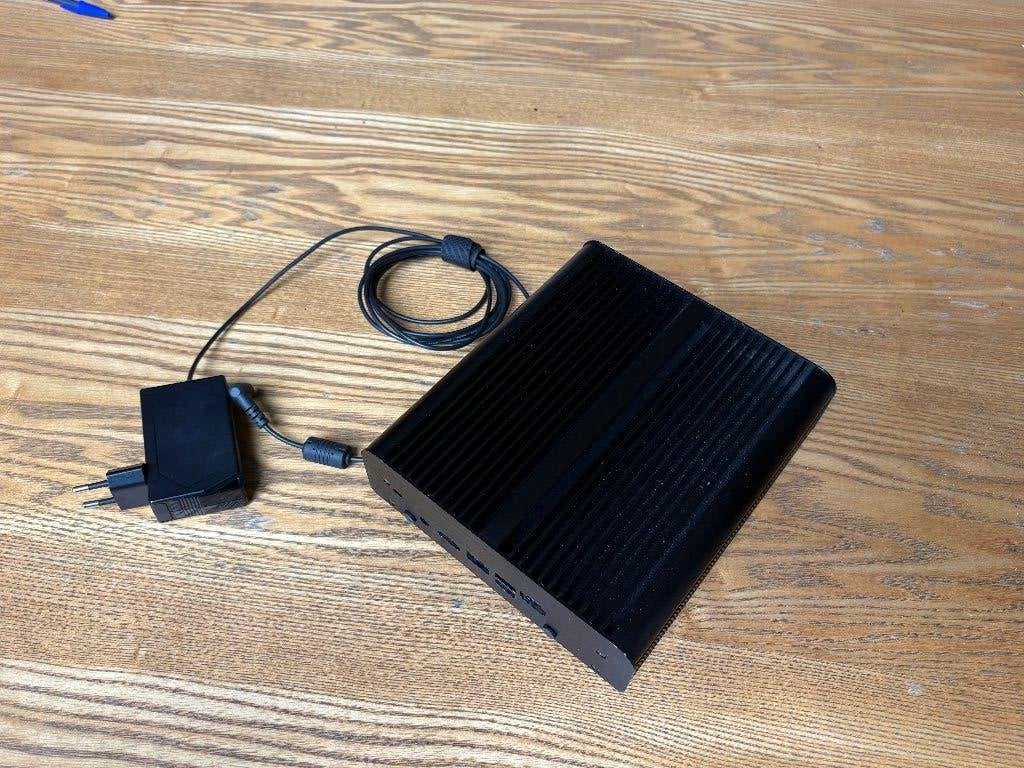 Intel NUC Kit NUC7i7BNH in Akasa Newton case te koop, Gebruikt, 8 GB, Intel NUC, Ophalen of Verzenden