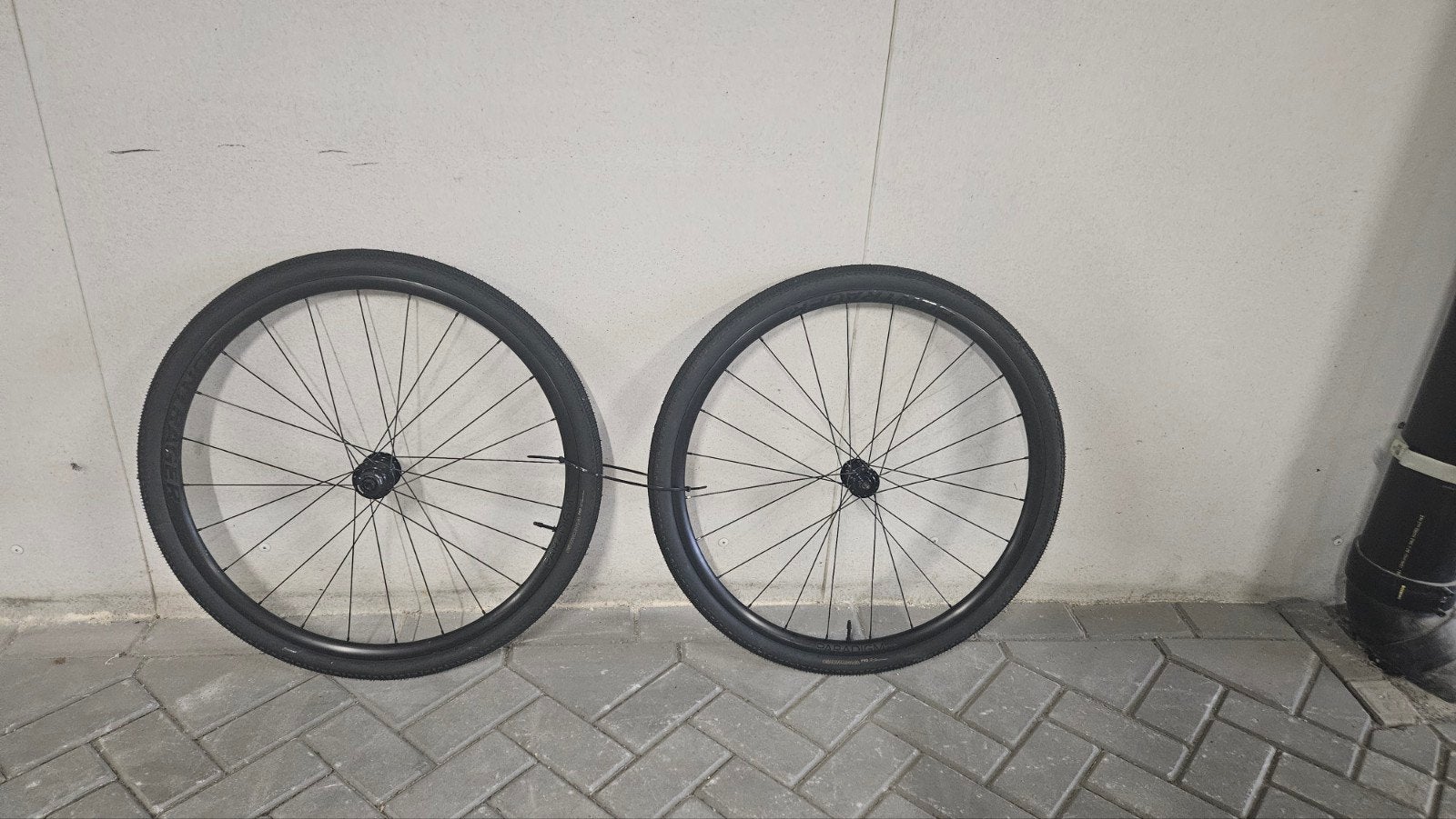Bontrager Paradigm SL Wielset met Girona Pro Gravel banden, Wiel, Ophalen of Verzenden, Zo goed als nieuw, Bontrager