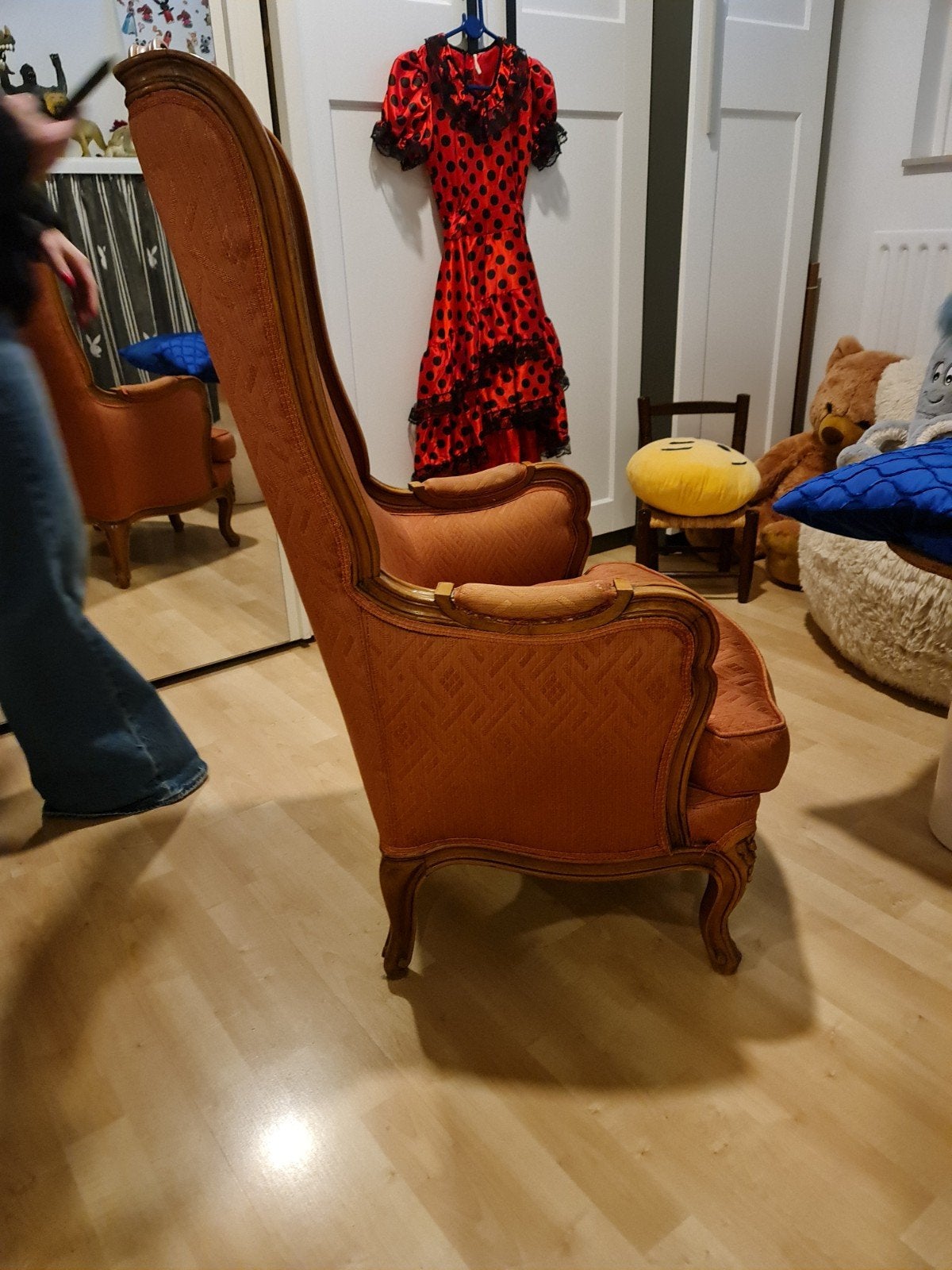 Antieke fauteuil louise xv driepoot., Ophalen