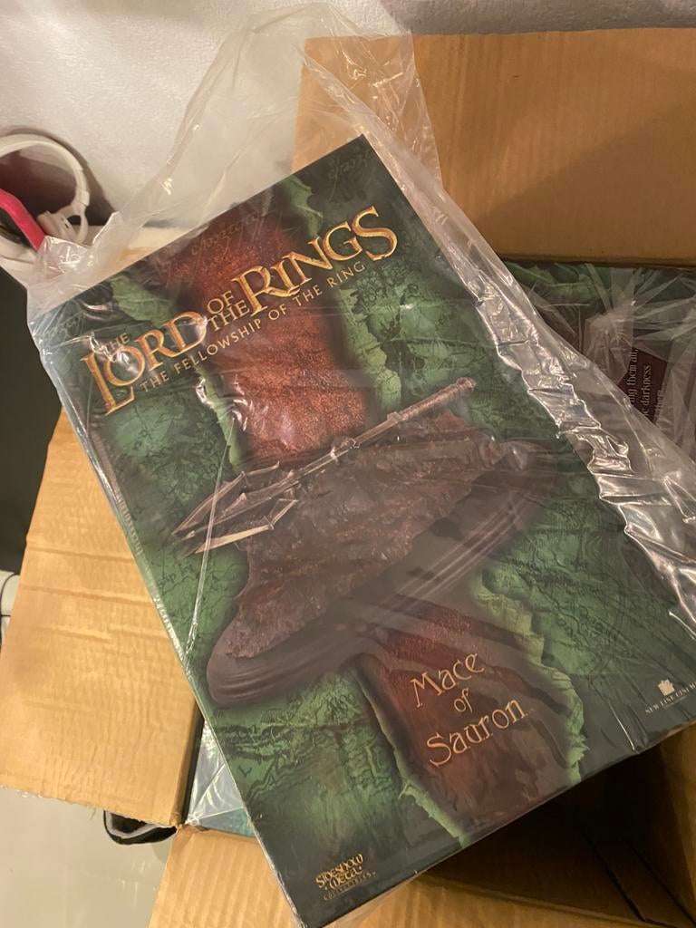 Sideshow weta Mace of Sauron statue Lord of the Rings, Ophalen of Verzenden, Nieuw, Beeldje of Buste
