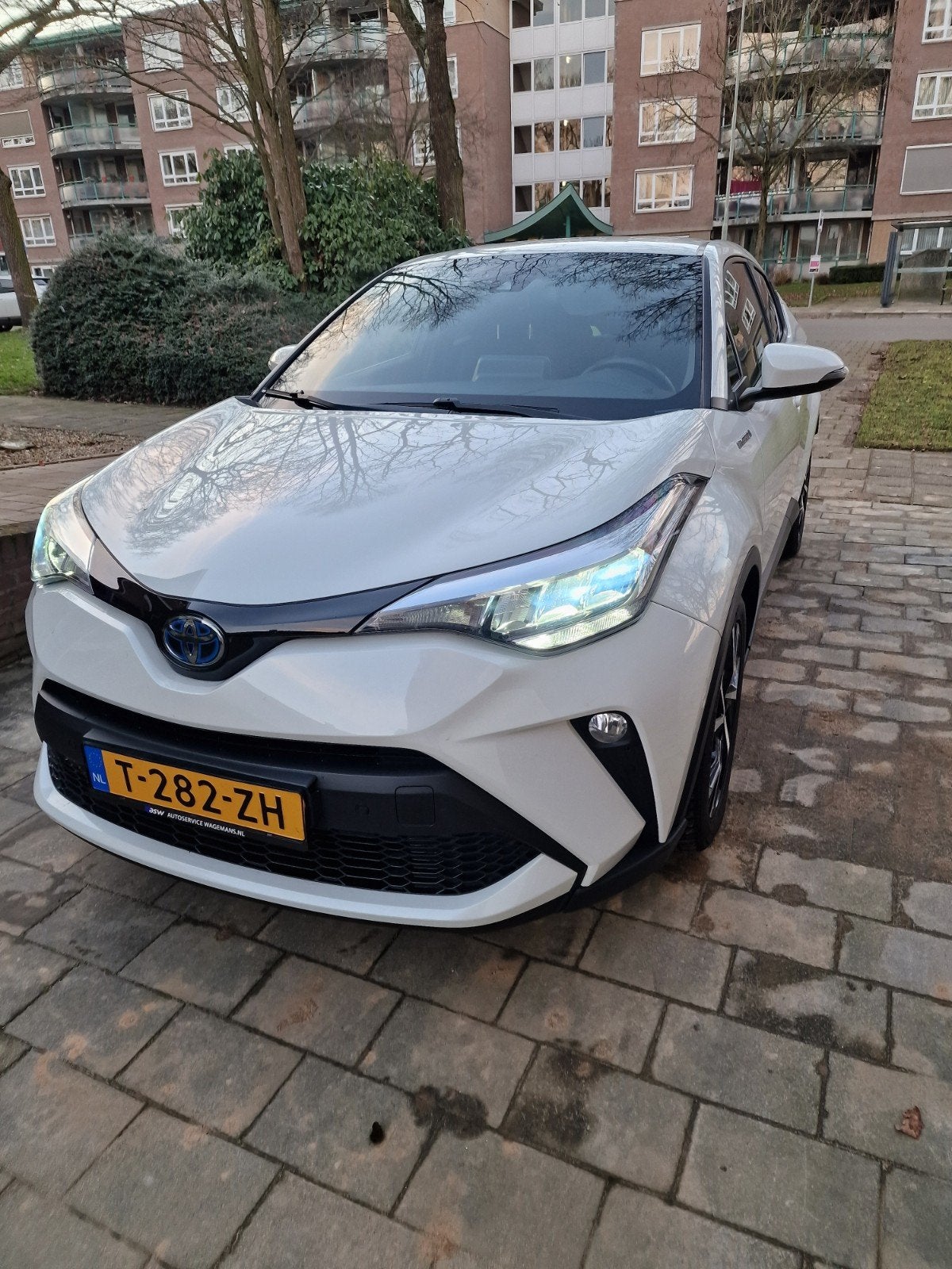 Toyota C-HR 2.0 Hybrid 184pk CVT 2020 Wit, 725 kg, 4 cilinders, 184 pk, 1987 cc
