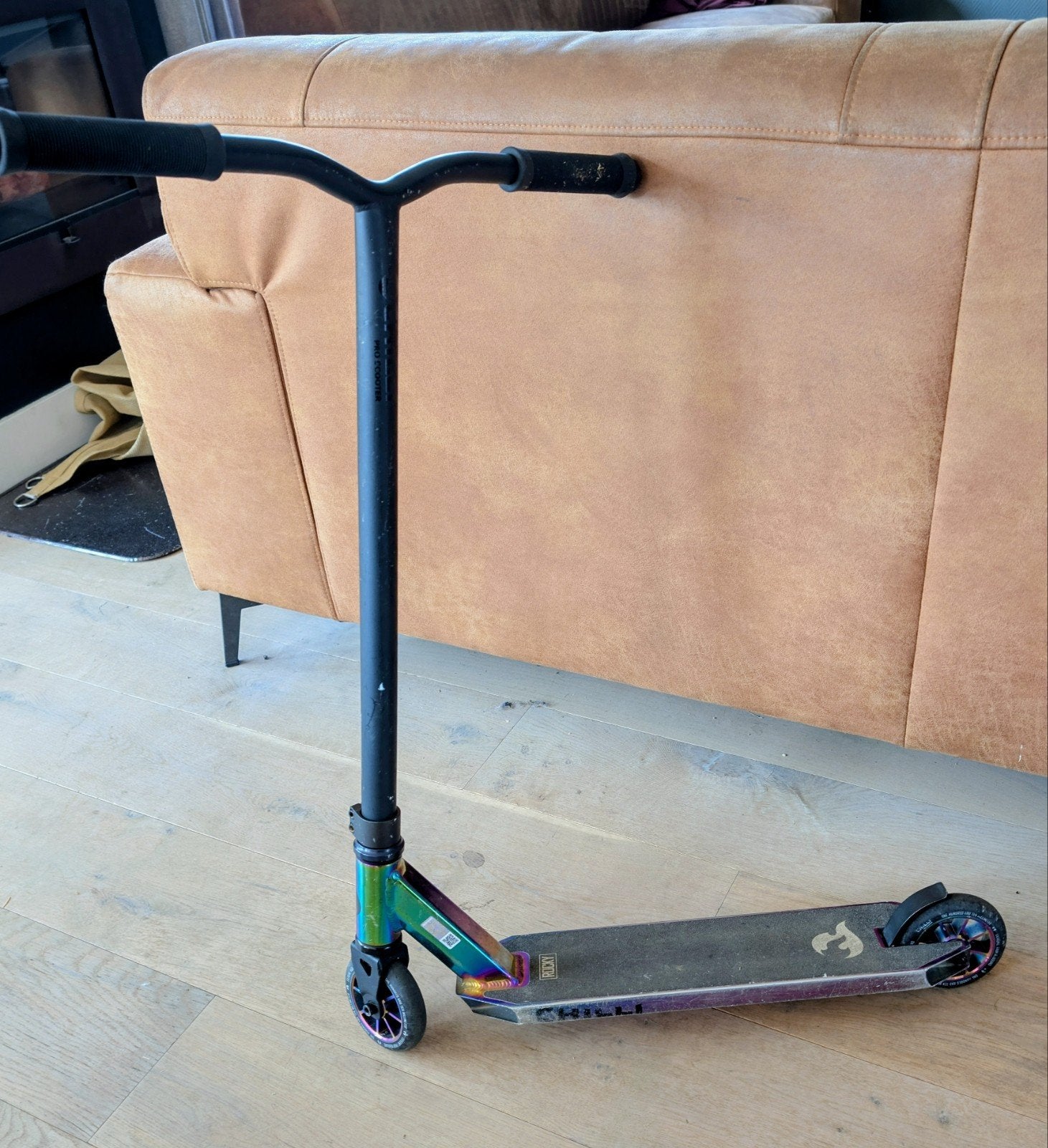 Stunt step Chilli Base Rocky Neochrome, Fietsen en Brommers, Steps, Ophalen, Gebruikt, Gewone step, Chilli