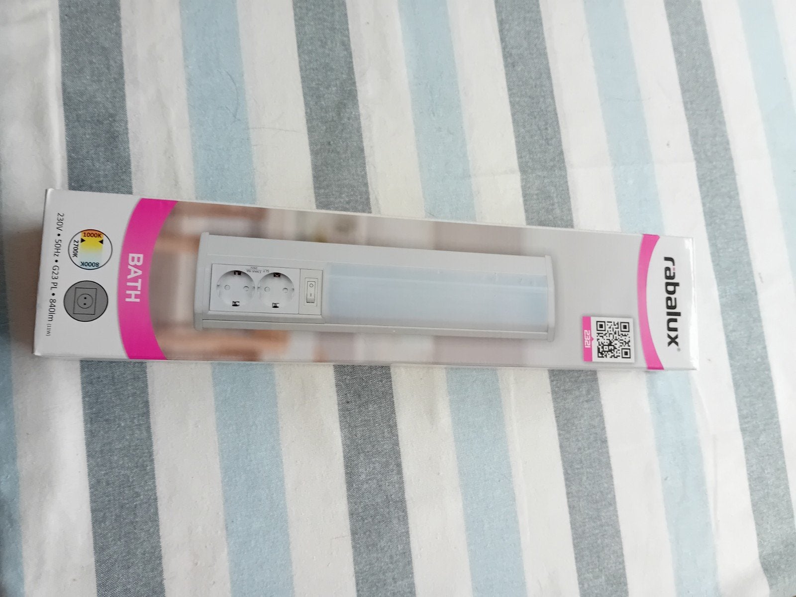 Tl lamp met stopcontacten voor de badkamer, Ophalen