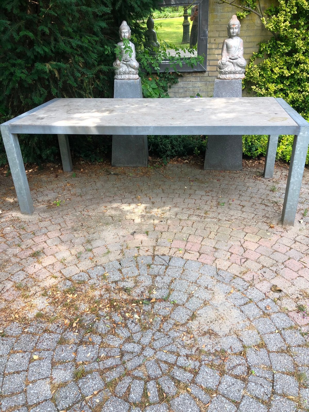 Robuuste hardstenen tafel met ijzer/aluminium poten, Tuin en Terras, Tuintafels, Ophalen, Gebruikt, Rechthoekig, Overige materialen