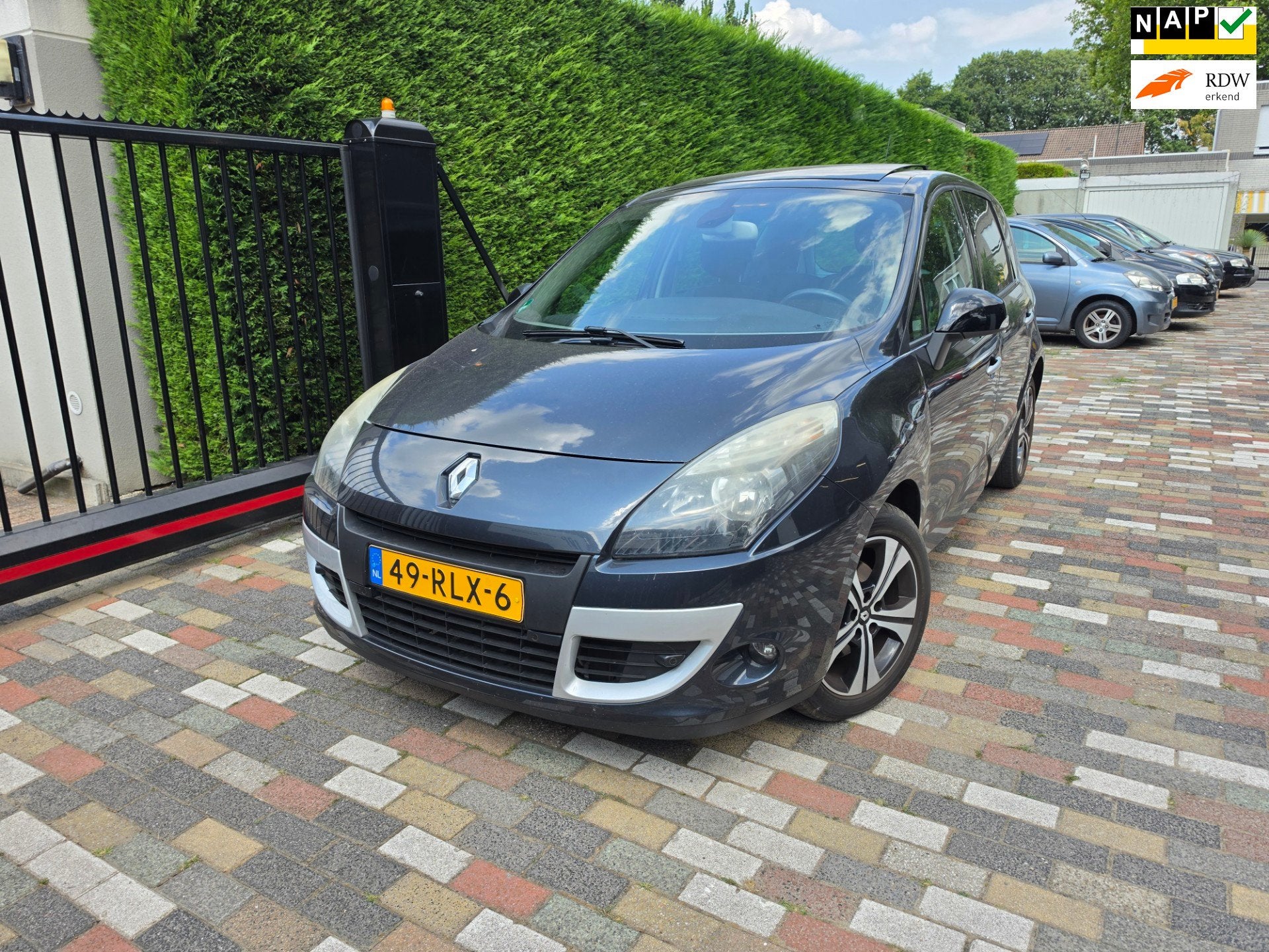 Renault Scénic 2.0 Bose AUT 2011 Cruise Clima Camera Trekh, Auto's, Renault, Euro 5, Gebruikt, 4 cilinders, Origineel Nederlands