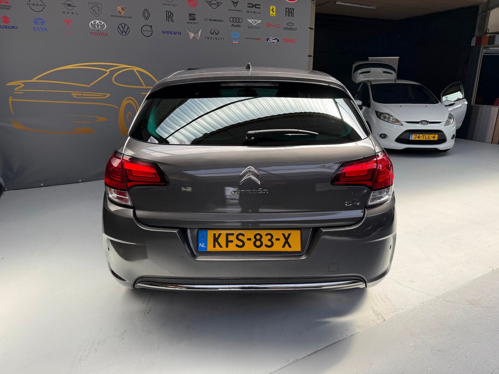Citroen C4 1.2 PureTech Feel Edition, Auto's, Stof, Gebruikt, Zwart, 1199 cc