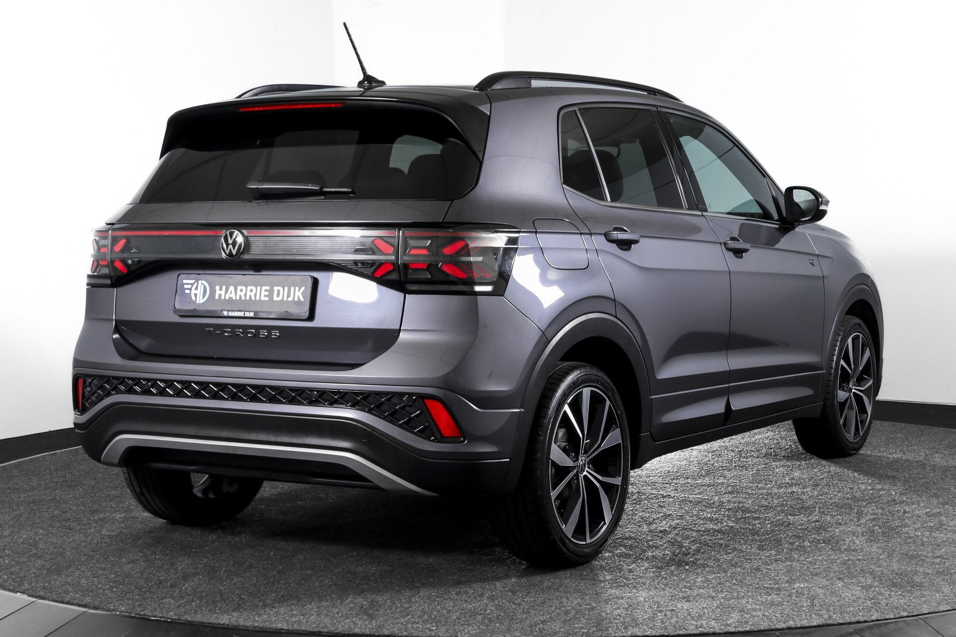 Volkswagen T-Cross 1.0 TSI 115 PK R-Line - Automaat | Dig. C, 12 maanden, Gebruikt, Euro 6, 116 pk