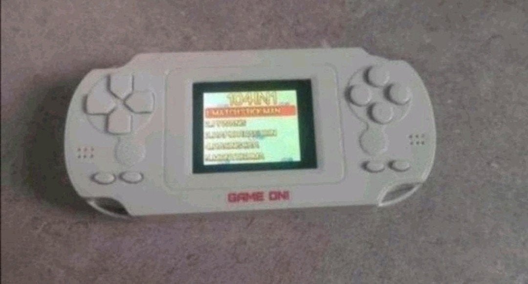 Nieuwe pocket spelcomputer met 104 games, Ophalen of Verzenden, Nieuw, Overige modellen, Met games