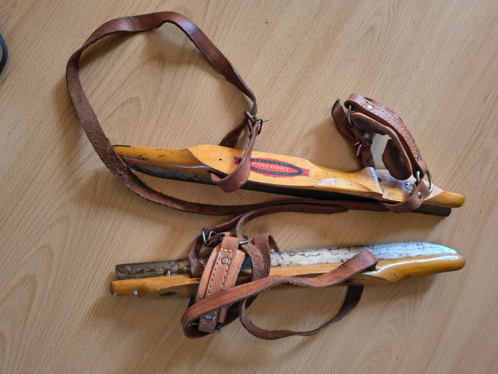 Vintage onderbindschaatsen, Ophalen