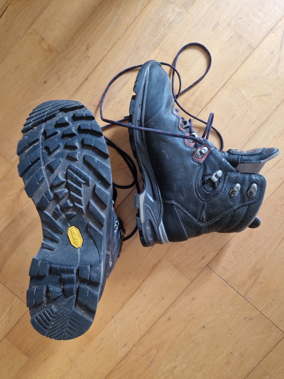 Lowa wandelschoenen Mauria maat 40, Ophalen, Zo goed als nieuw, Schoenen