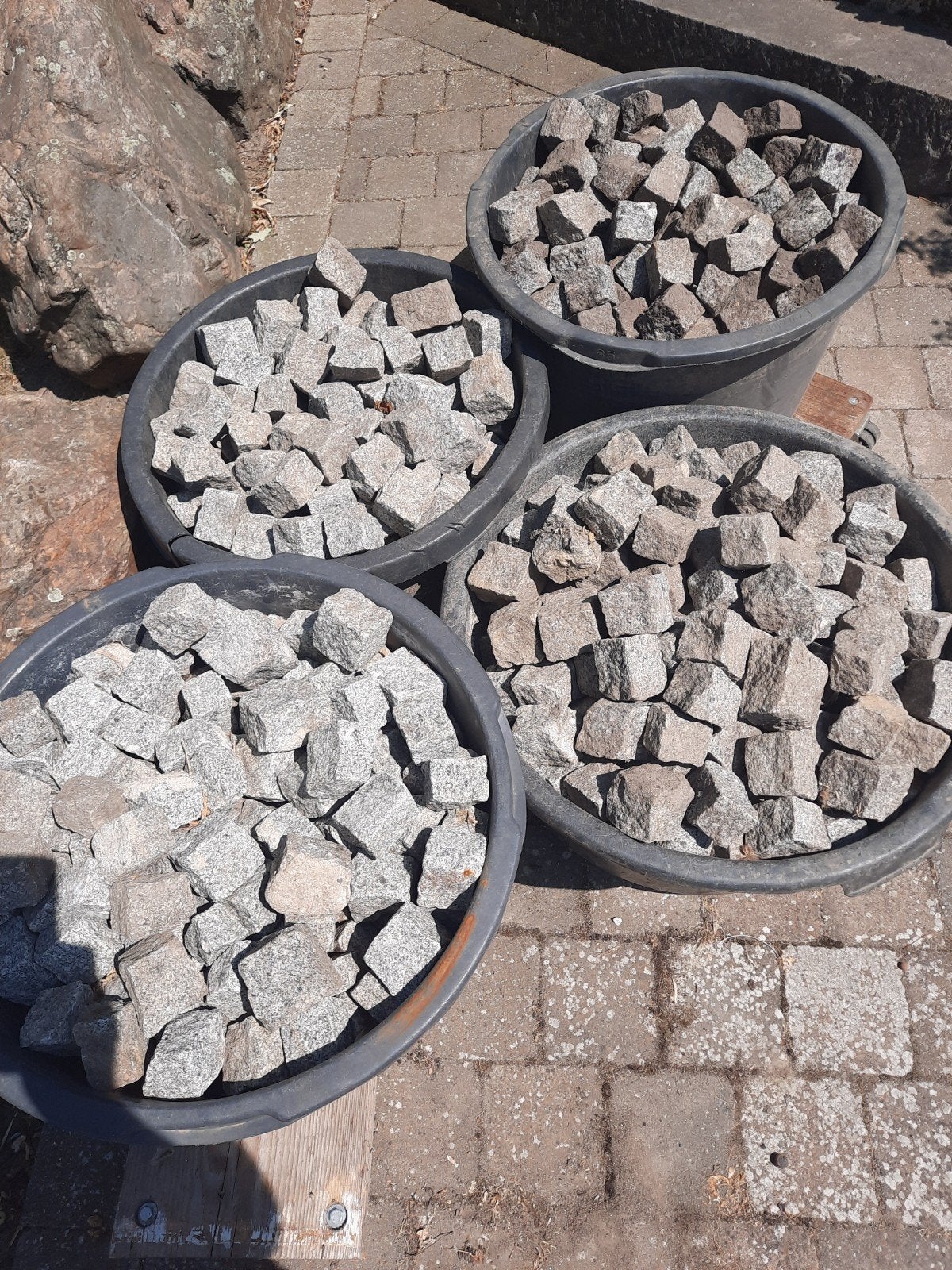Portugese keitjes,  kinderkopjes van graniet., Ophalen, Graniet, Zo goed als nieuw, Kei