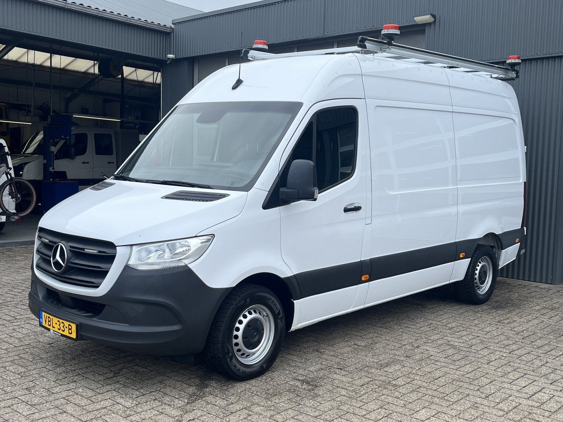 Mercedes-Benz Sprinter 316 2.2 CDI L2H2 Kastinrichting 3-Per, 13 km/l, Gebruikt, 4 cilinders, Wit