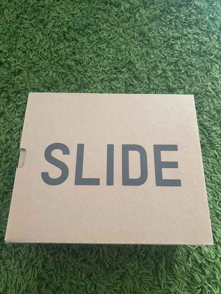 Yeezy slides 37, Overige typen, Ophalen of Verzenden, Zo goed als nieuw, Jongen