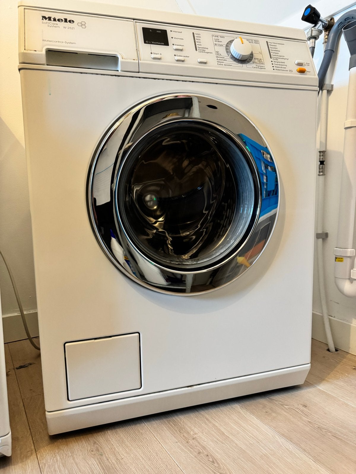 Miele W2521 Softtronic Wasmachine - kan nog prima was doen, Ophalen, 1200 tot 1600 toeren, Gebruikt, 4 tot 6 kg