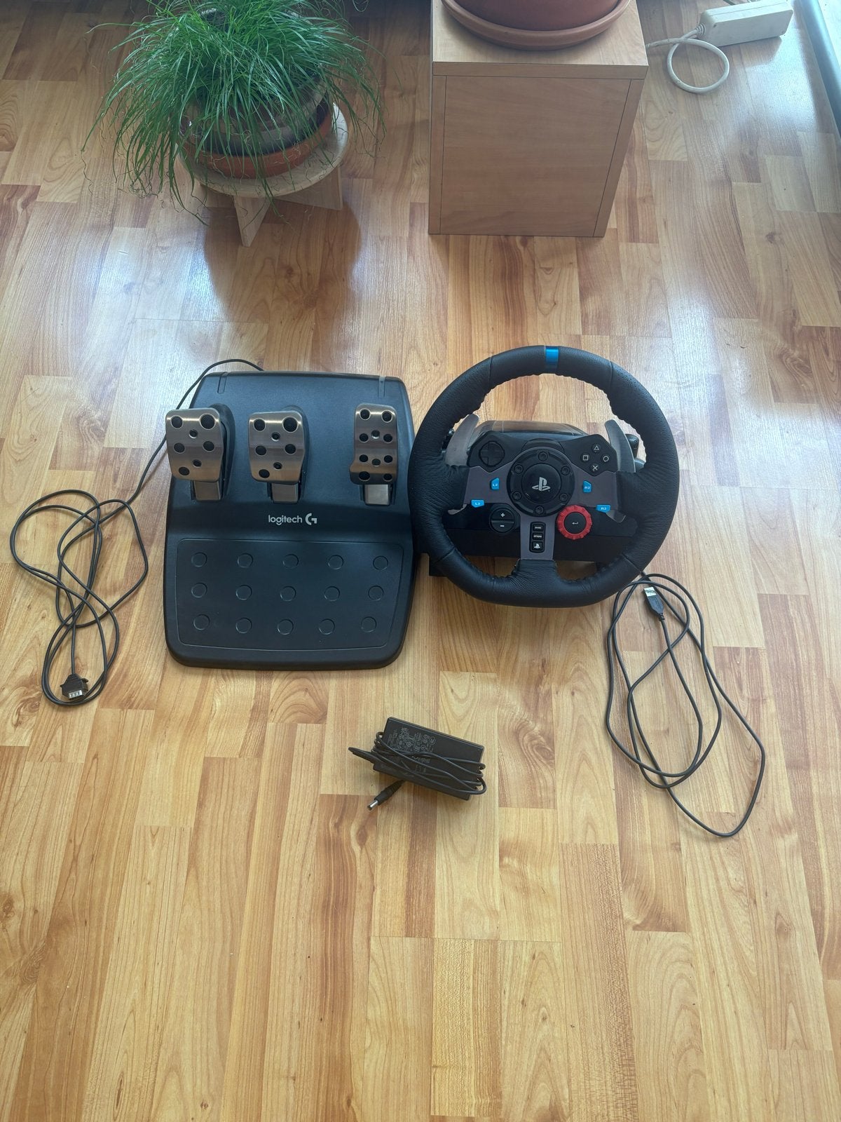 Logitech G29 Driving Force racestuur en pedalen (PS5/PS4 PC), Ophalen of Verzenden, Overige merken, Zo goed als nieuw