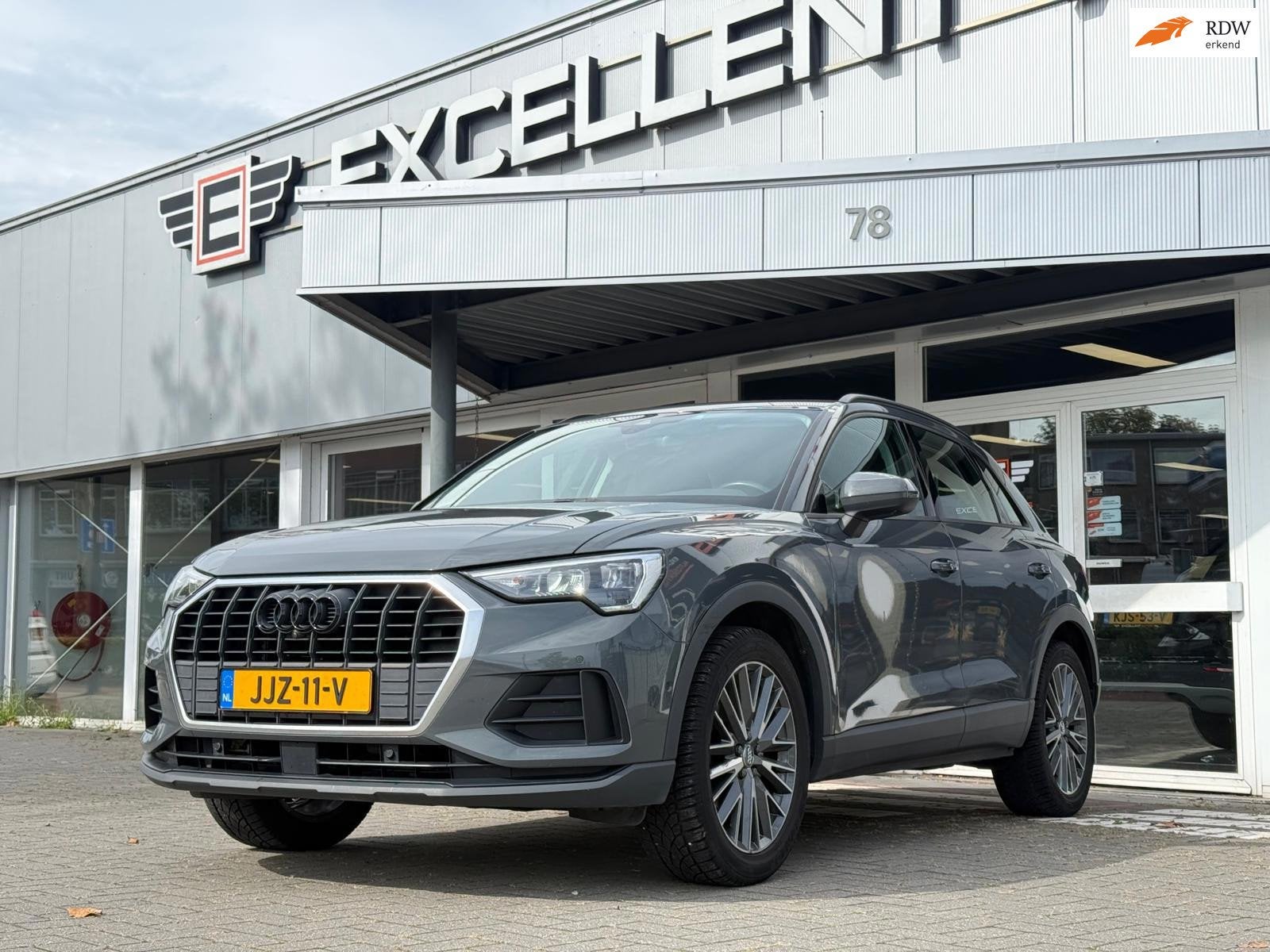 Audi Q3 35 TFSI Advanced Pro Line | B&O | Keyless, Dealer onderhouden, Stof, Zwart, 4 cilinders