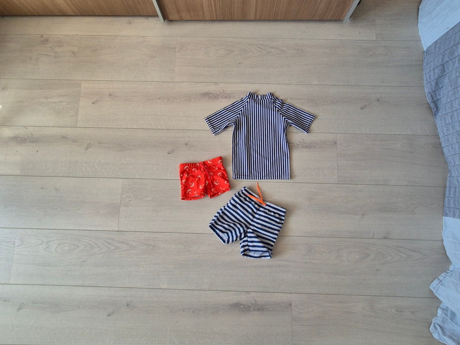 Leuke set zwemkleding voor kinderen maat 86, Ophalen of Verzenden, Gebruikt, Onbekend, Jongetje of Meisje