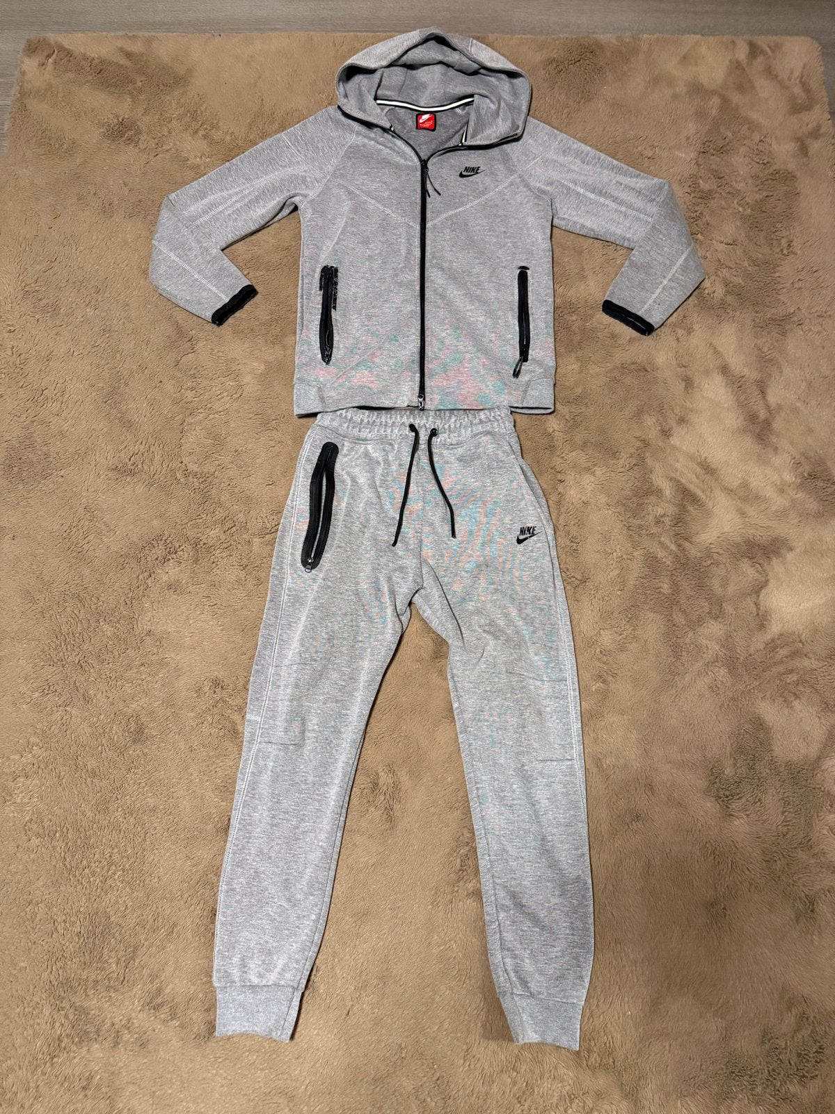 Grijze Nike Tech Fleece Trainingspak, Kleding | Heren, Sportkleding, Maat 48/50 (M), Ophalen of Verzenden, Grijs, Gedragen