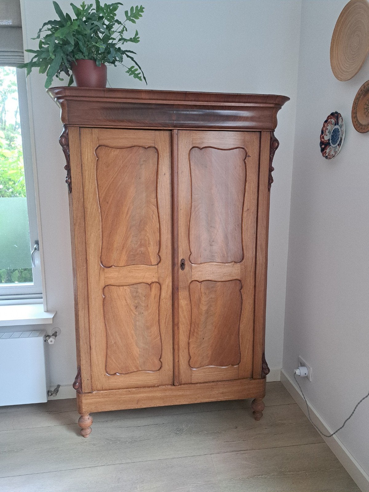 Antieke Biedermeier Meidenkast kast houten kledingkast  Maho, Huis en Inrichting, Kasten | Kledingkasten, Ophalen, Met plank(en)