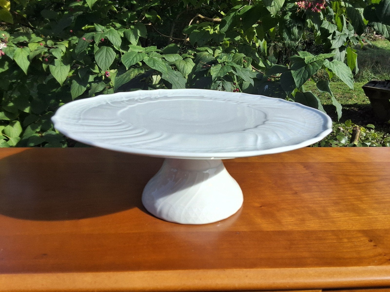 Hutschenreuther taartschaal op poot, klassiek design, Huis en Inrichting, Ophalen, Klassiek, Aardewerk, Schaal of Schalen