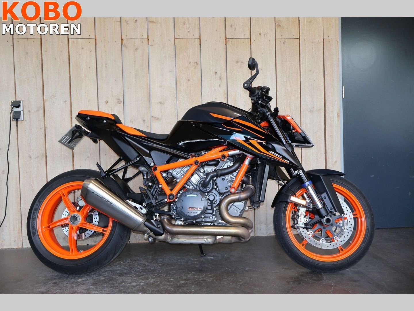 KTM 1290 SUPERDUKE R EVO (bj 2022), 2 cilinders, KTM, Motorrijbewijs A, Bedrijf