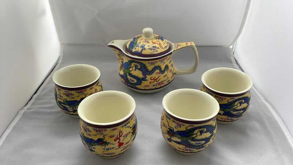 Vintage Chinees theeservies met drakenmotief, Antiek en Kunst, Antiek | Servies los, Ophalen of Verzenden